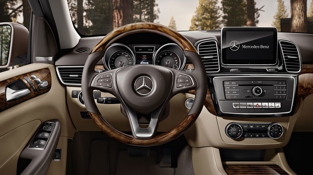 2020 Mercedes-Benz GLE cabin