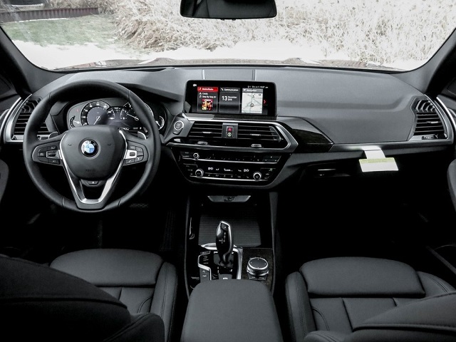 2020 BMW X3 cabin