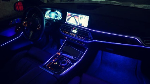 2020 BMW X8 interior