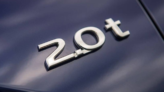 2021 Infiniti QX30 engine