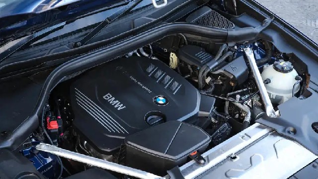 2024 BMW X3 engine