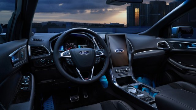 2024 Ford Edge Hybrid interior