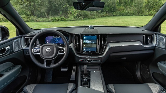 2024 Volvo XC60 interior
